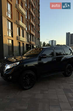 Внедорожник / Кроссовер Toyota Land Cruiser Prado 2013 в Киеве