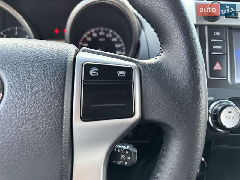 Внедорожник / Кроссовер Toyota Land Cruiser Prado 2013 в Киеве