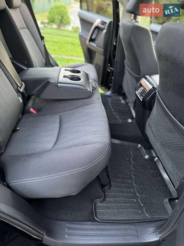 Внедорожник / Кроссовер Toyota Land Cruiser Prado 2013 в Киеве