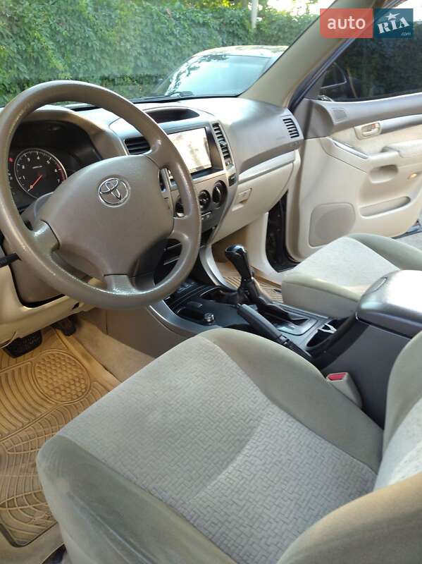 Позашляховик / Кросовер Toyota Land Cruiser Prado 2005 в Києві