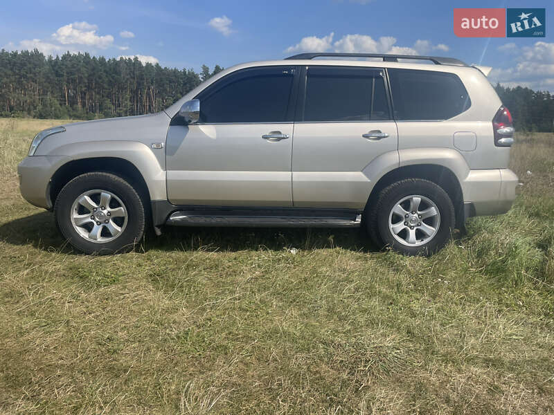 Внедорожник / Кроссовер Toyota Land Cruiser Prado 2007 в Калиновке