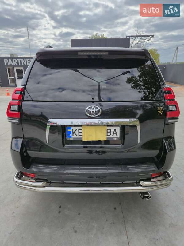 Внедорожник / Кроссовер Toyota Land Cruiser Prado 2012 в Днепре