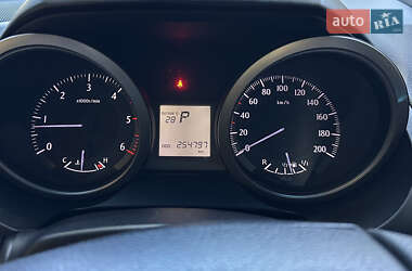 Внедорожник / Кроссовер Toyota Land Cruiser Prado 2012 в 