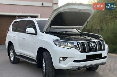 Позашляховик / Кросовер Toyota Land Cruiser Prado 2019 в 