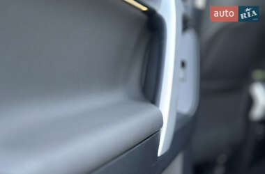 Позашляховик / Кросовер Toyota Land Cruiser Prado 2019 в 