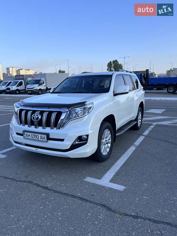 Toyota Land Cruiser Prado 2013