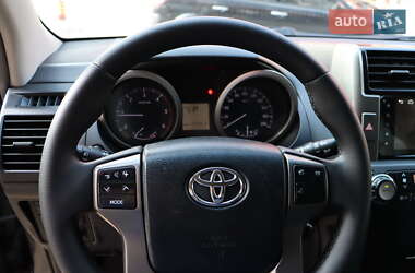 Внедорожник / Кроссовер Toyota Land Cruiser Prado 2013 в 