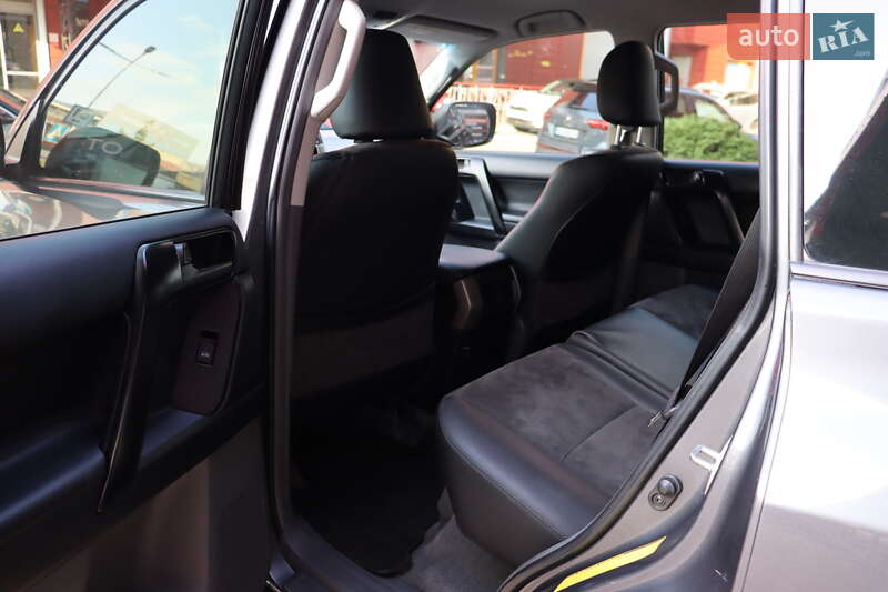 Внедорожник / Кроссовер Toyota Land Cruiser Prado 2013 в Львове