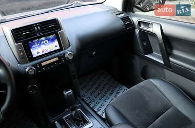 Внедорожник / Кроссовер Toyota Land Cruiser Prado 2013 в 