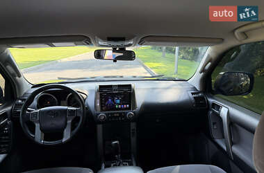 Внедорожник / Кроссовер Toyota Land Cruiser Prado 2012 в 
