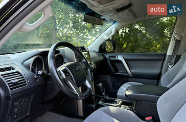 Внедорожник / Кроссовер Toyota Land Cruiser Prado 2012 в 
