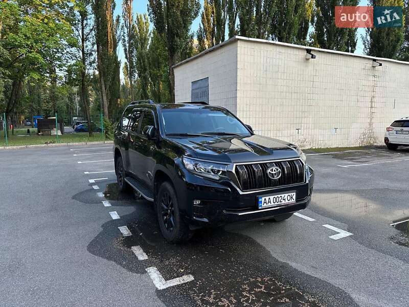 Toyota Land Cruiser Prado 2022
