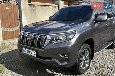 Внедорожник / Кроссовер Toyota Land Cruiser Prado 2018 в 
