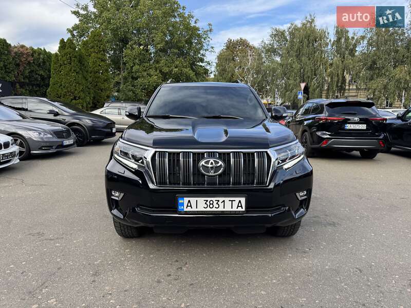 Toyota Land Cruiser Prado 2021