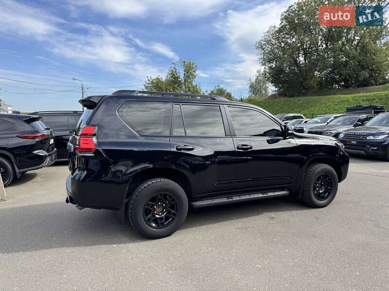 Внедорожник / Кроссовер Toyota Land Cruiser Prado 2021 в Киеве