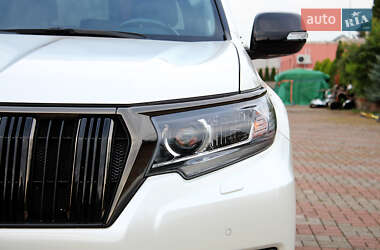Позашляховик / Кросовер Toyota Land Cruiser Prado 2021 в  фото 32 Позашляховик / Кросовер Toyota Land Cruiser Prado 2021 в
