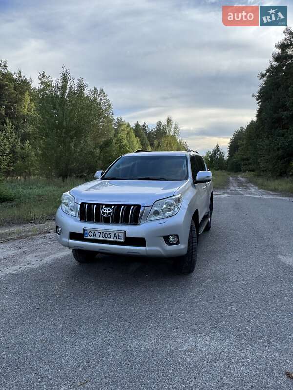 Позашляховик / Кросовер Toyota Land Cruiser Prado 2012 в Черкасах