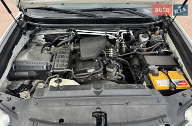 Внедорожник / Кроссовер Toyota Land Cruiser Prado 2010 в 