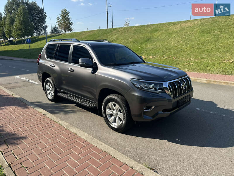 Внедорожник / Кроссовер Toyota Land Cruiser Prado 2020 в Киеве