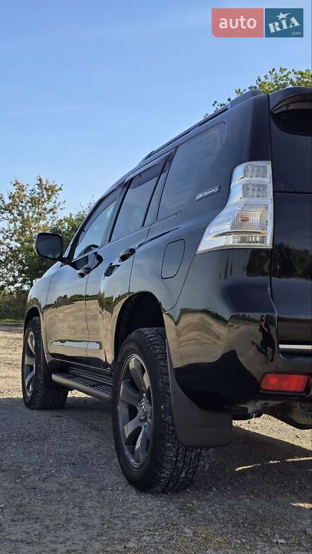 Позашляховик / Кросовер Toyota Land Cruiser Prado 2012 в Чорткові
