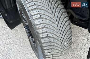 Внедорожник / Кроссовер Toyota Land Cruiser Prado 2015 в 