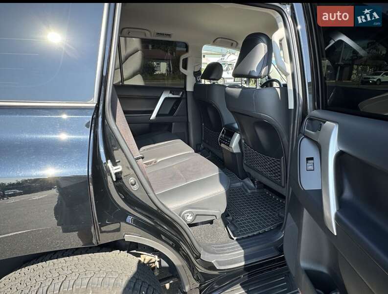 Позашляховик / Кросовер Toyota Land Cruiser Prado 2021 в Києві