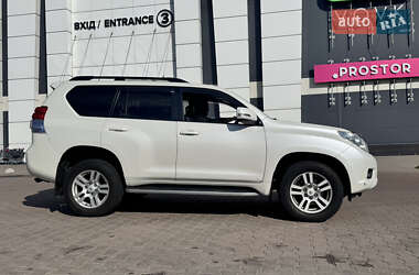 Позашляховик / Кросовер Toyota Land Cruiser Prado 2013 в Києві
