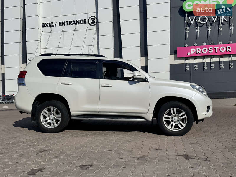Toyota Land Cruiser Prado 2013