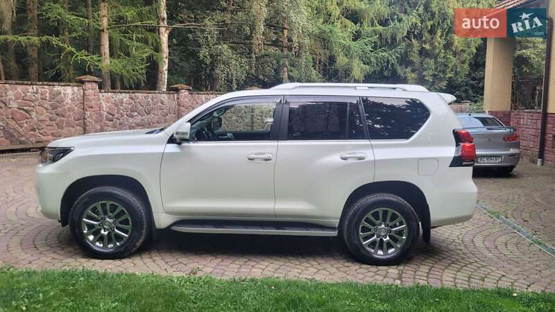 Позашляховик / Кросовер Toyota Land Cruiser Prado 2020 в Львові