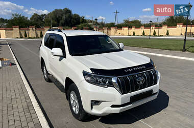 Внедорожник / Кроссовер Toyota Land Cruiser Prado 2018 в 