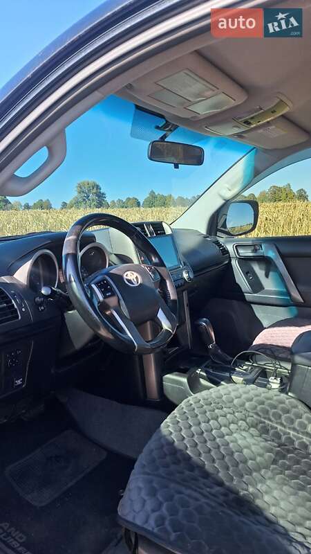 Внедорожник / Кроссовер Toyota Land Cruiser Prado 2010 в Днепре