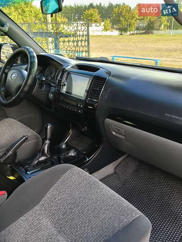 Позашляховик / Кросовер Toyota Land Cruiser Prado 2006 в Києві