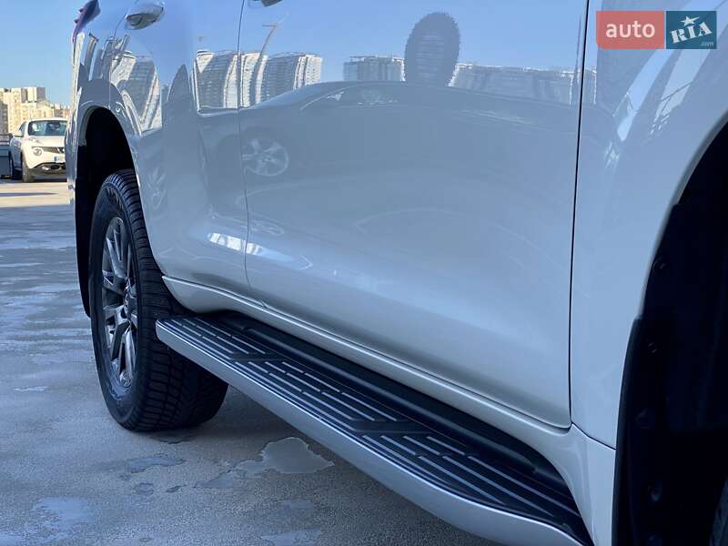 Позашляховик / Кросовер Toyota Land Cruiser Prado 2019 в Києві