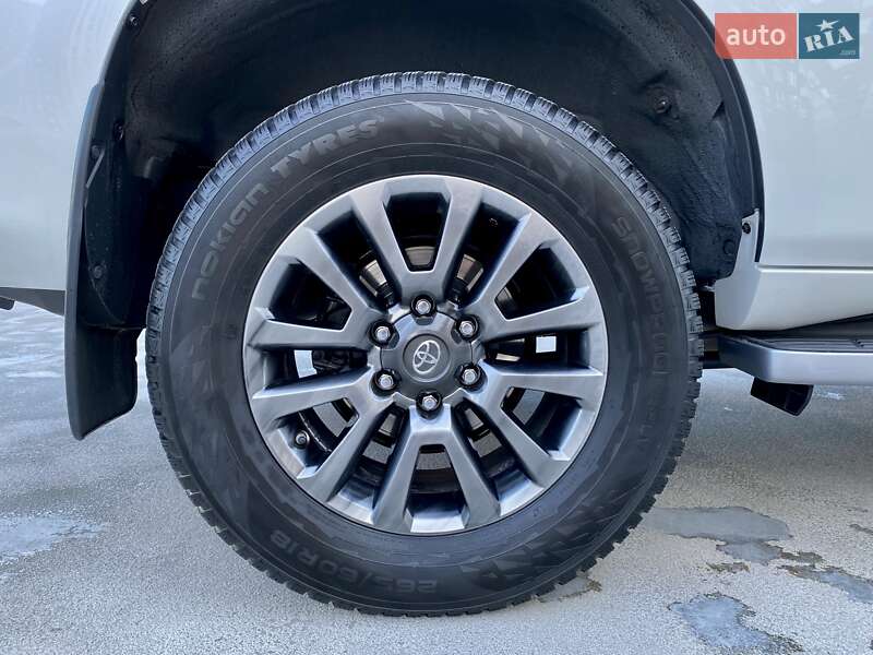 Позашляховик / Кросовер Toyota Land Cruiser Prado 2019 в Києві