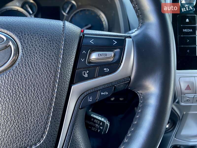 Позашляховик / Кросовер Toyota Land Cruiser Prado 2019 в Києві
