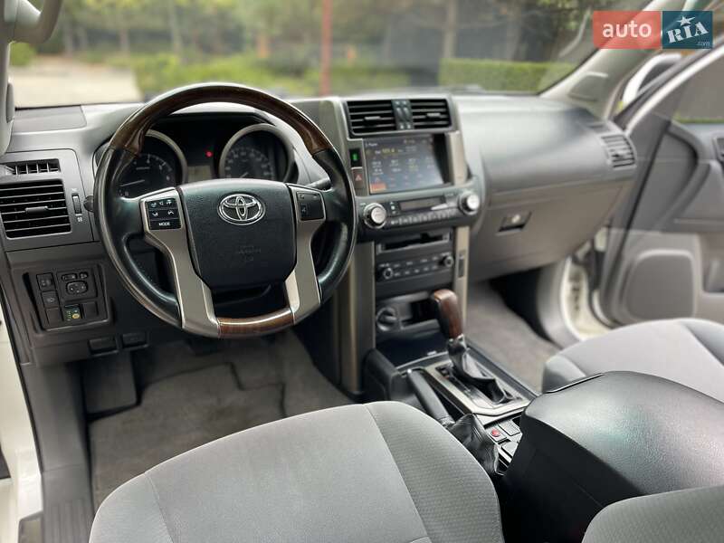 Позашляховик / Кросовер Toyota Land Cruiser Prado 2011 в Одесі фото 19 Позашляховик / Кросовер Toyota Land Cruiser Prado 2011 в Одесі