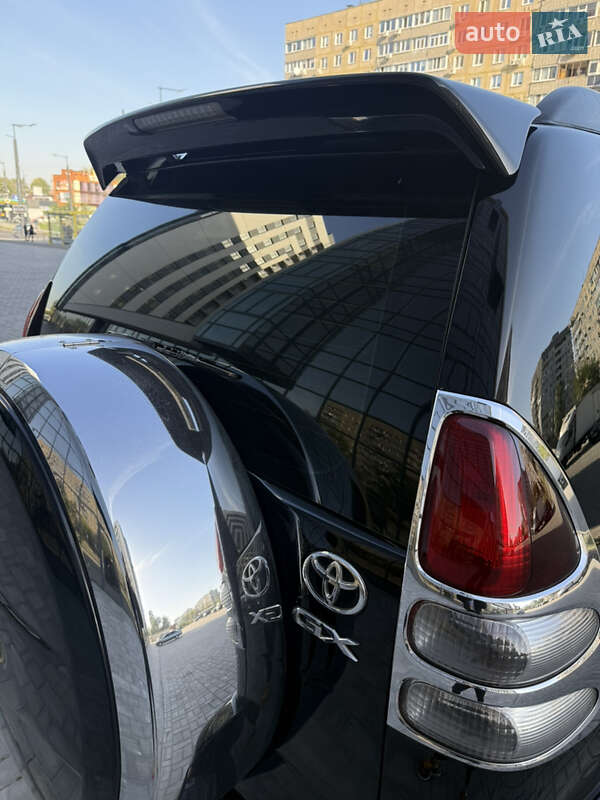 Позашляховик / Кросовер Toyota Land Cruiser Prado 2004 в Дніпрі