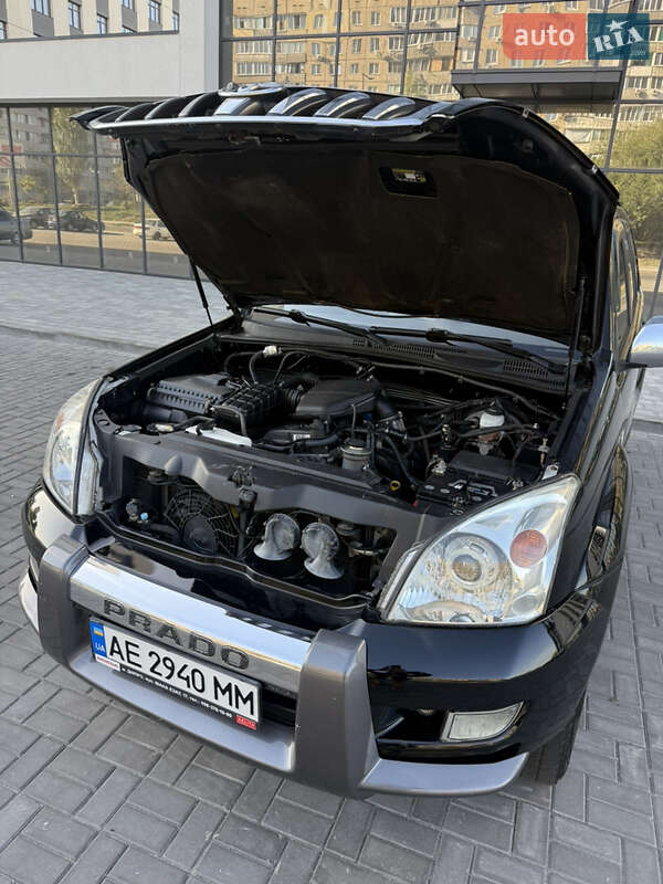 Позашляховик / Кросовер Toyota Land Cruiser Prado 2004 в Дніпрі