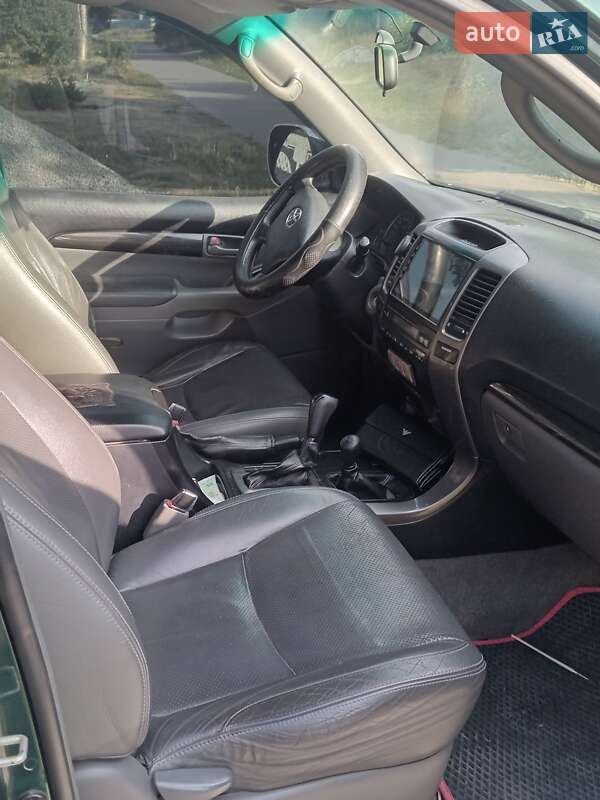 Позашляховик / Кросовер Toyota Land Cruiser Prado 2007 в Дніпрі