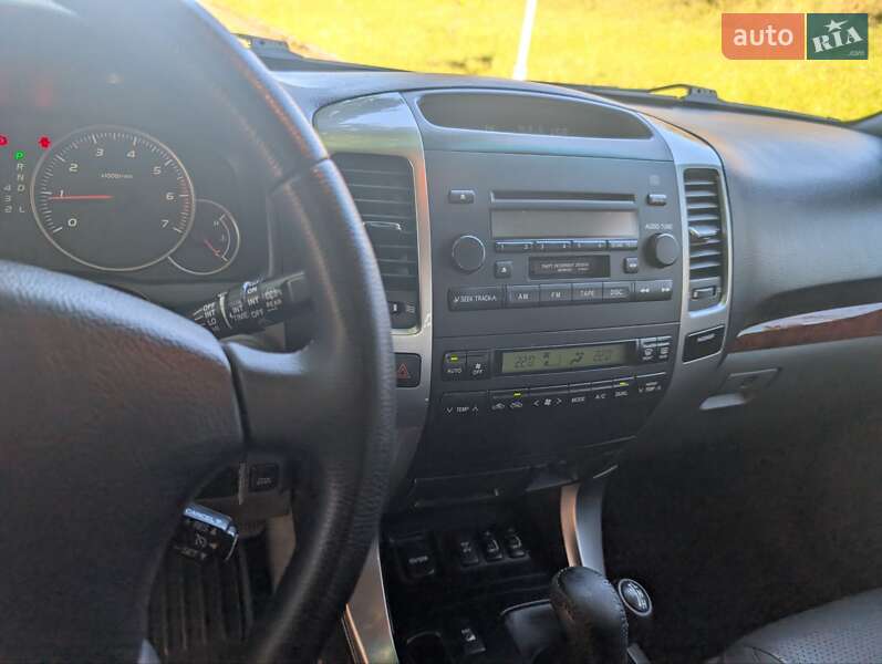 Внедорожник / Кроссовер Toyota Land Cruiser Prado 2006 в Ровно