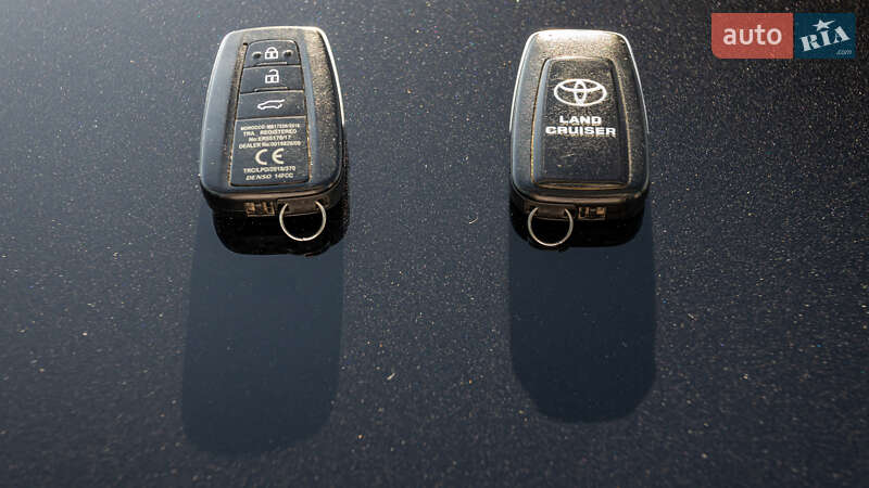 Внедорожник / Кроссовер Toyota Land Cruiser Prado 2019 в Днепре