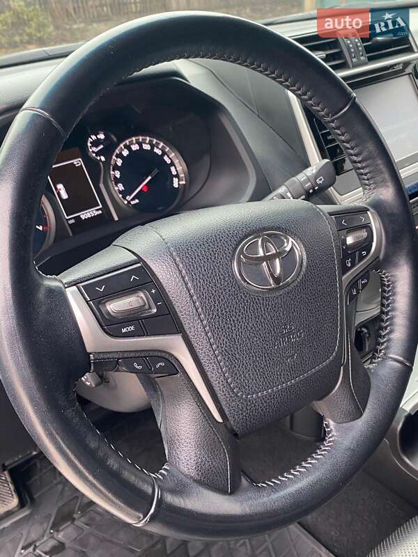 Внедорожник / Кроссовер Toyota Land Cruiser Prado 2019 в Кривом Роге