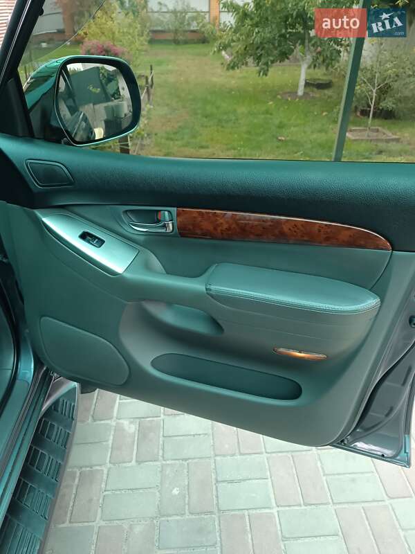 Внедорожник / Кроссовер Toyota Land Cruiser Prado 2005 в Киеве