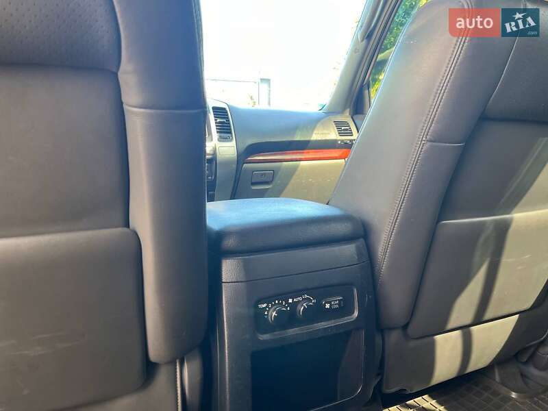 Внедорожник / Кроссовер Toyota Land Cruiser Prado 2003 в Киеве