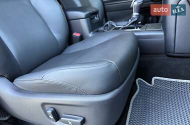 Внедорожник / Кроссовер Toyota Land Cruiser Prado 2021 в 