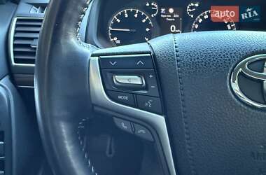 Внедорожник / Кроссовер Toyota Land Cruiser Prado 2021 в 