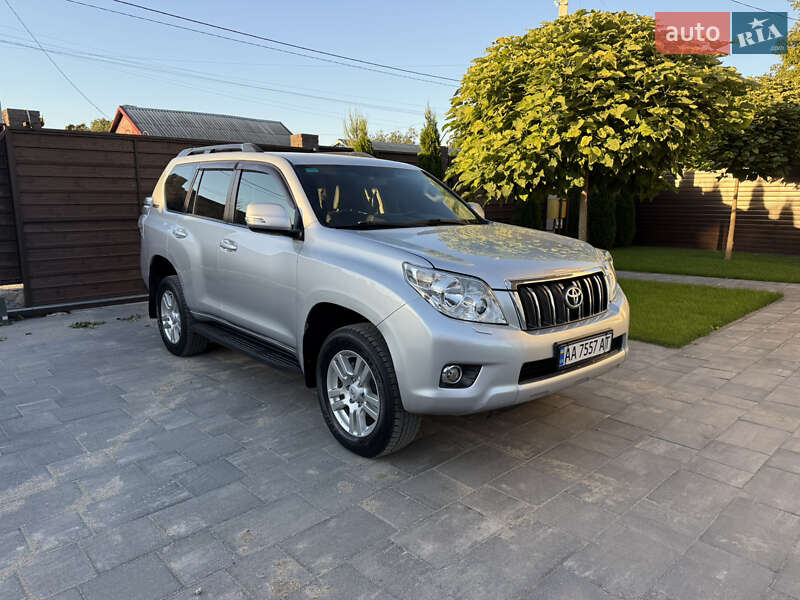 Позашляховик / Кросовер Toyota Land Cruiser Prado 2010 в Кропивницькому