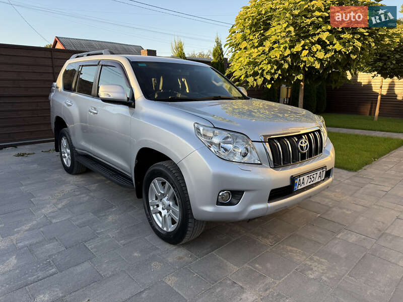 Позашляховик / Кросовер Toyota Land Cruiser Prado 2010 в Кропивницькому