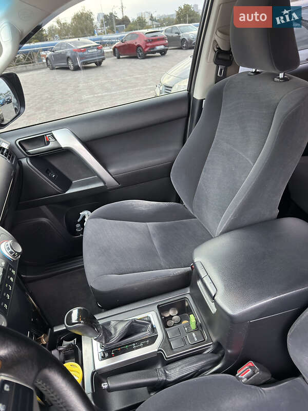 Позашляховик / Кросовер Toyota Land Cruiser Prado 2014 в Харкові