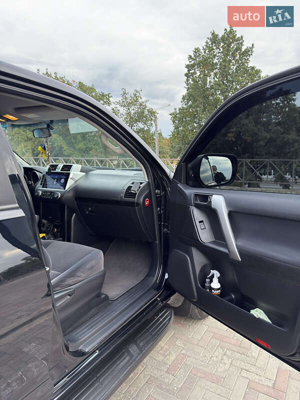 Позашляховик / Кросовер Toyota Land Cruiser Prado 2014 в Харкові